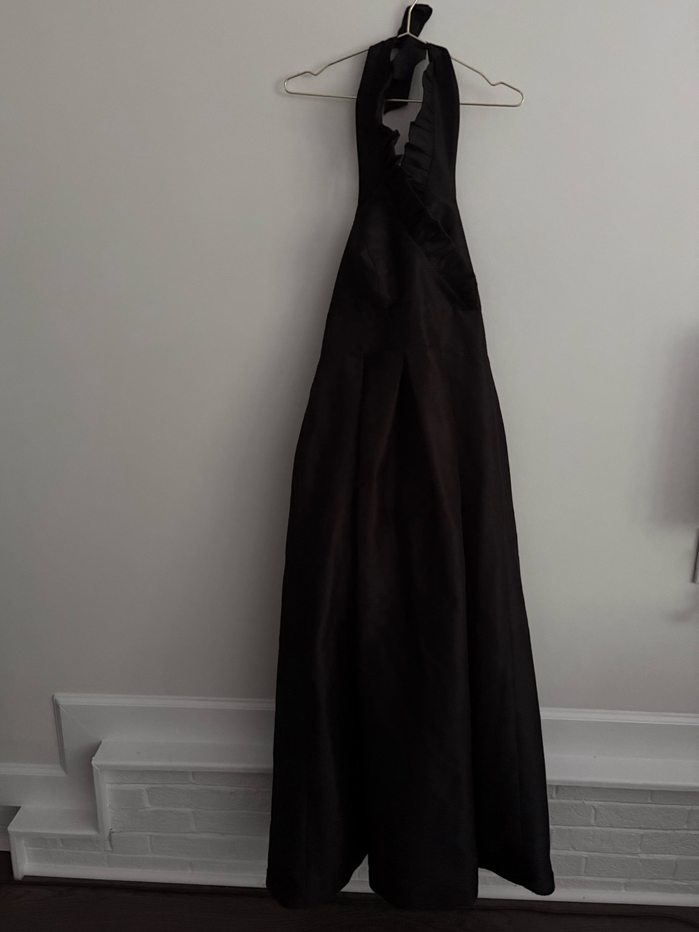 LulaKate Silk Ruffle Halter Neck Formal Dress Gown in Black Gala Prom Size 2